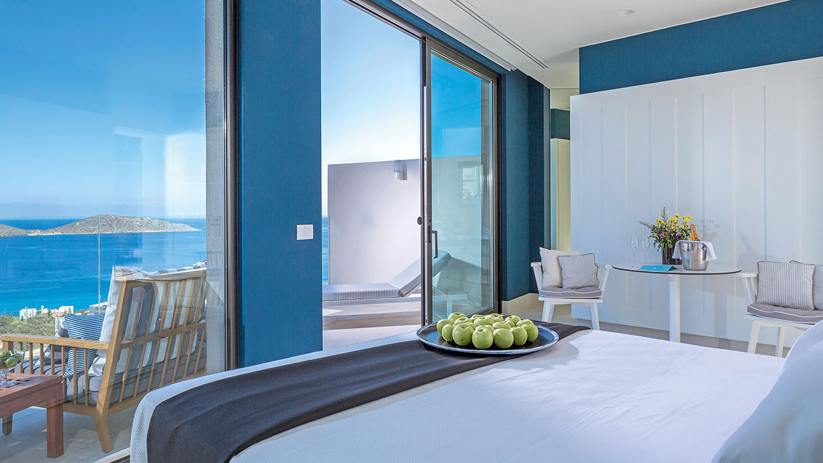 1Bedroom Superior Suite with Private Heated Pool & Massage Room